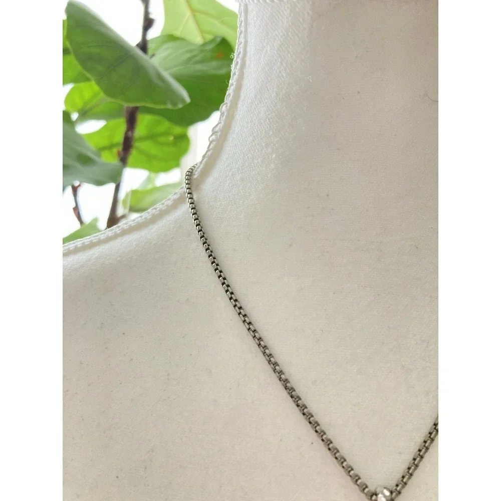 Silver Tone Filigree Swirl Pendant Necklace Rhinestone‎ Accent Abstract Teardrop